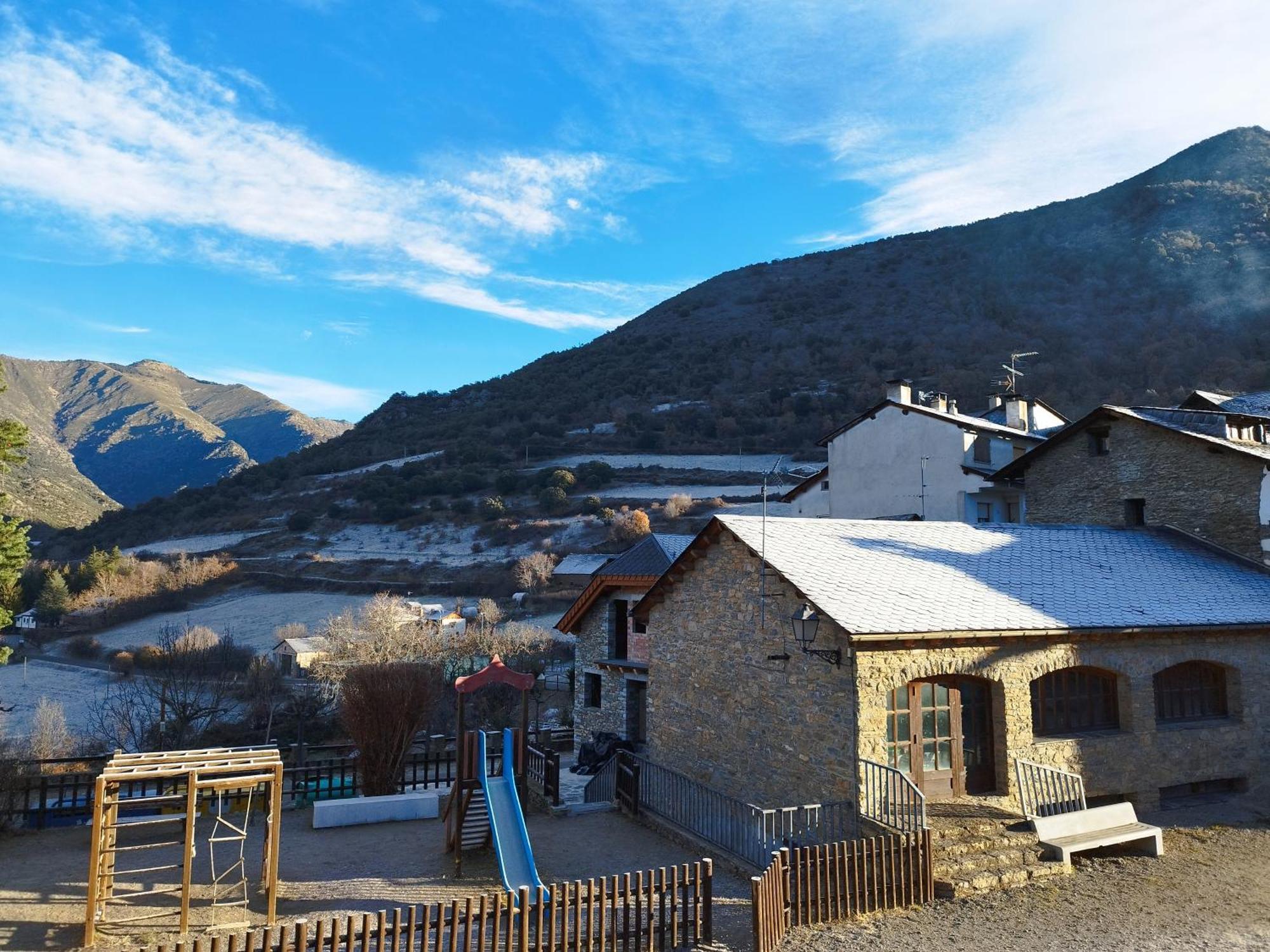 La Comella Tirvia
